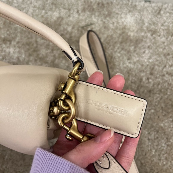 COACH pillow tabby small crossbody bag - Picture 3 of 16